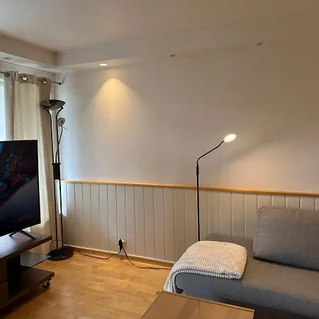 Large And Family-friendly With Heating And Terrace Leilighet *