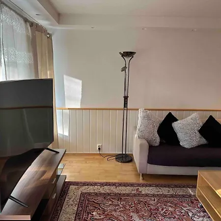 Large And Family-friendly With Heating And Terrace *