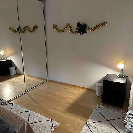 Leilighet Large And Family-friendly With Heating And Terrace *