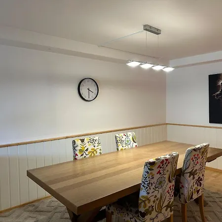 Leilighet Large And Family-friendly With Heating And Terrace *