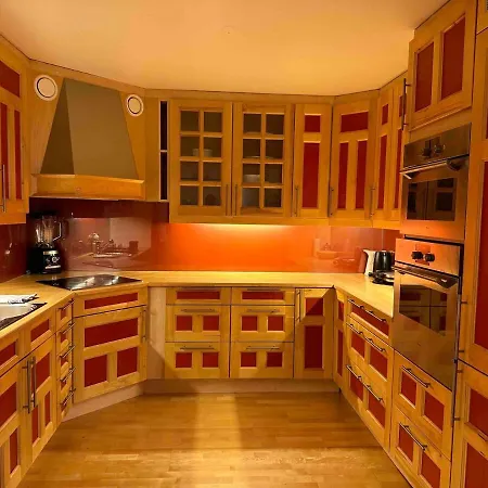 Large And Family-friendly With Heating And Terrace *