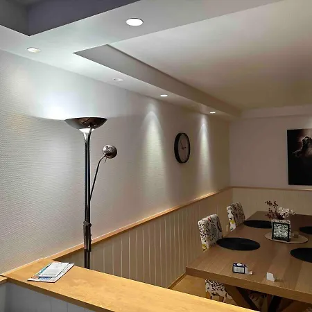 Large And Family-friendly With Heating And Terrace *